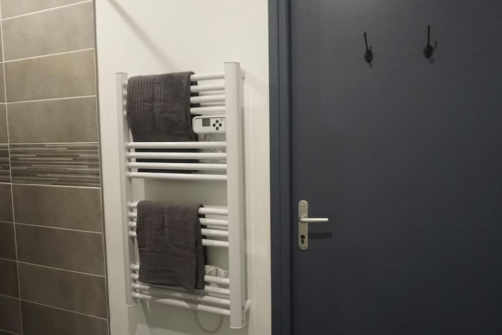 Cosy T2 Wifi Parking Proche Gare Centre Ville Saint-Quentin  Luaran gambar