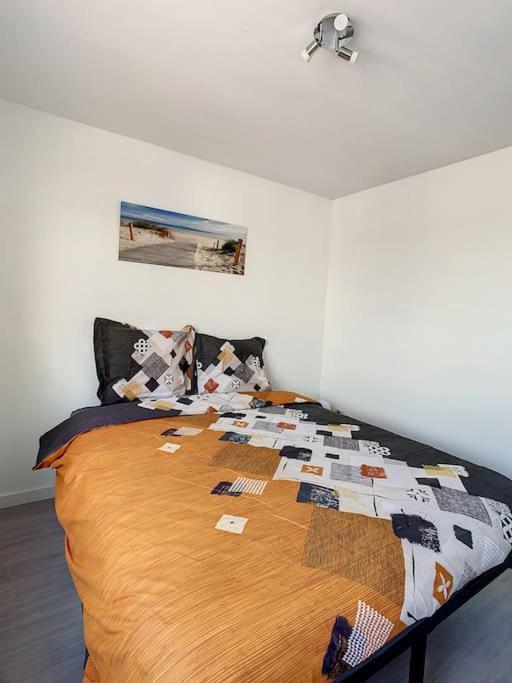 Cosy T2 Wifi Parking Proche Gare Centre Ville Saint-Quentin  Luaran gambar