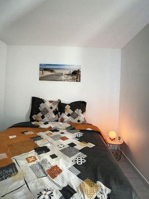 Cosy T2 Wifi Parking Proche Gare Centre Ville Saint-Quentin  Luaran gambar